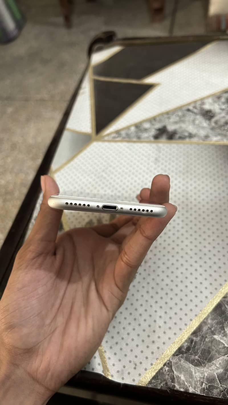 Apple iPhone 7 5