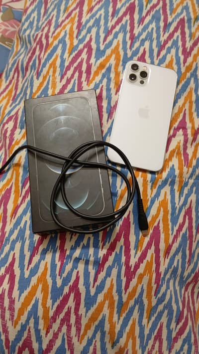 iPhone 12 Pro fuctory unlock box available with cable