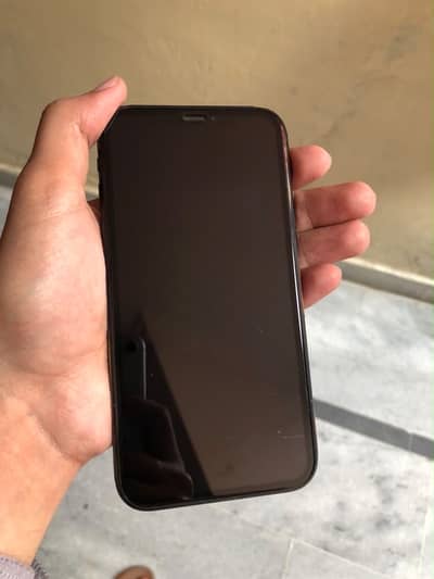 Apple iPhone XR (all sims working)