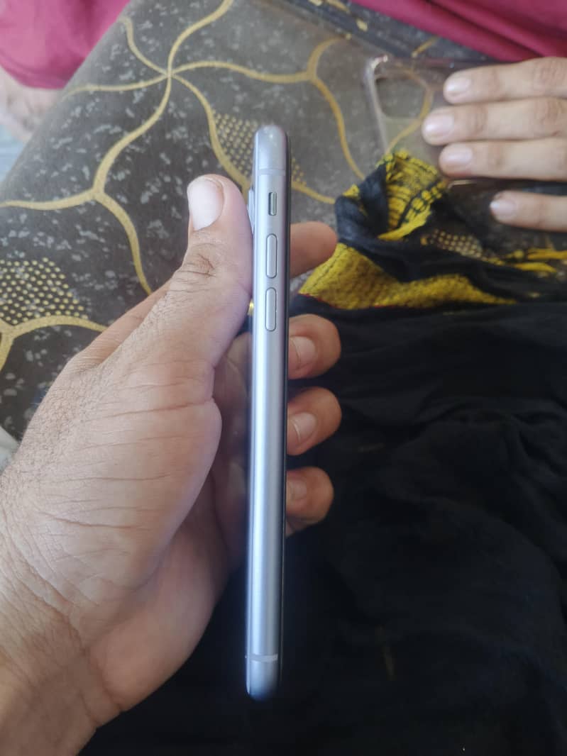 Apple iPhone 11 1