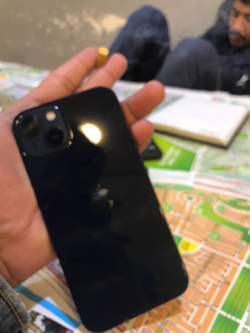 Apple iPhone 13 1