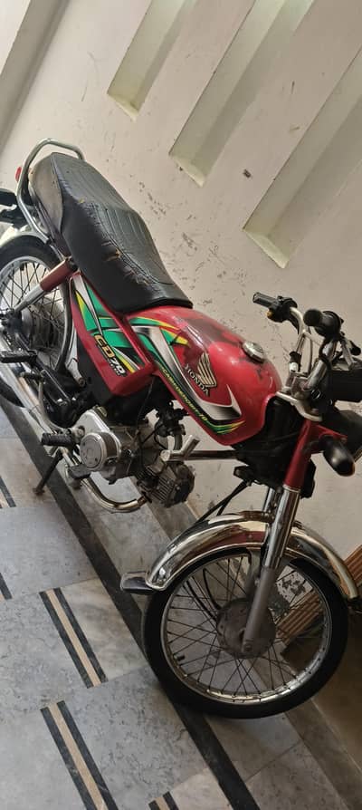 Honda 70cc bike available original condition documents complete he