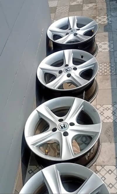 Imported Alloy Rims 15"Inches 4-Nuts 100-PCD for City,Yaris Eq New