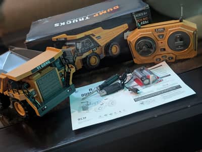 9-Channel RC Dump Truck with Lights
