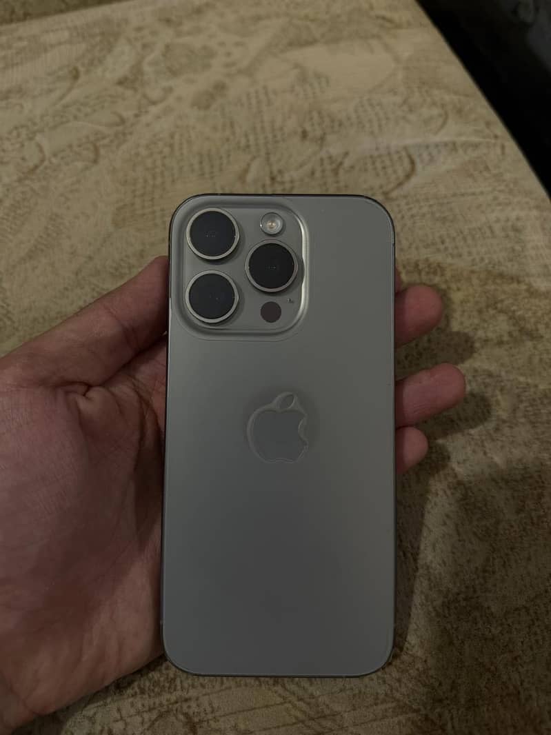 Apple iPhone 15 Pro 1