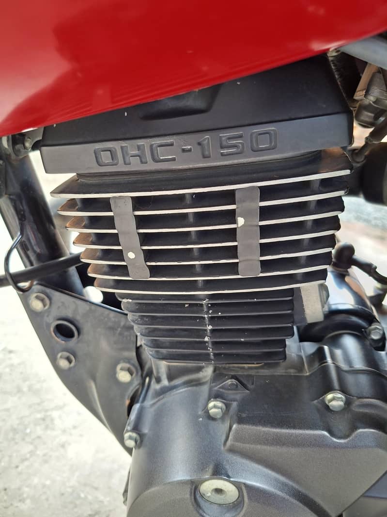 Honda CB150F 10