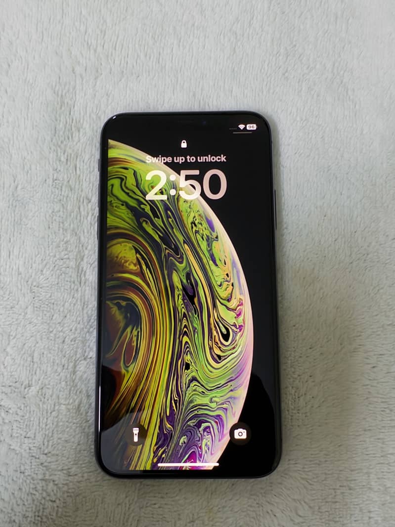 Apple iPhone XS 1