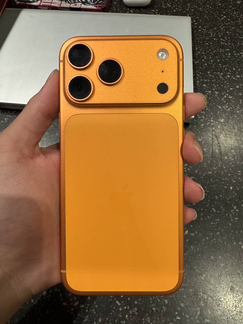Apple iPhone 17 Pro Max 2