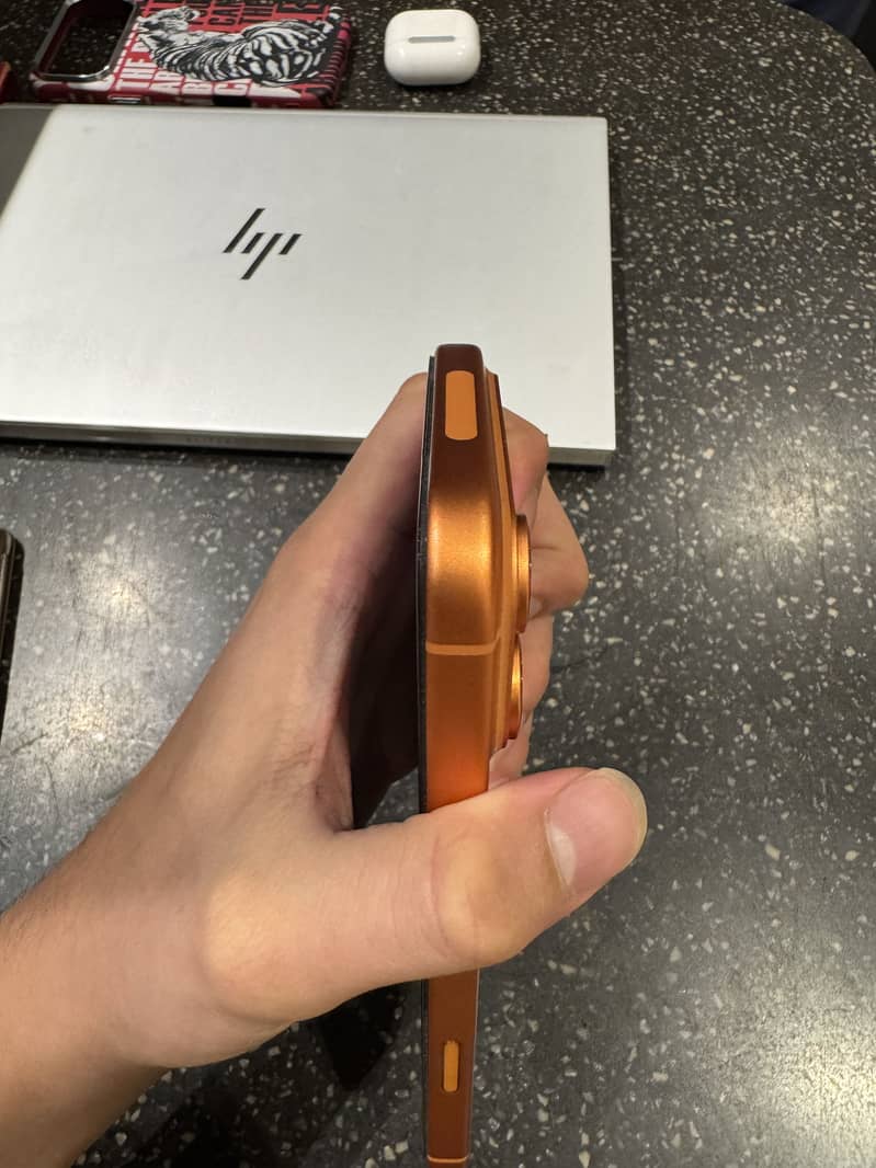 Apple iPhone 17 Pro Max 9