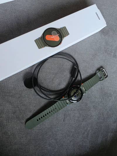 Samsung watch 7 series watch smartwatch