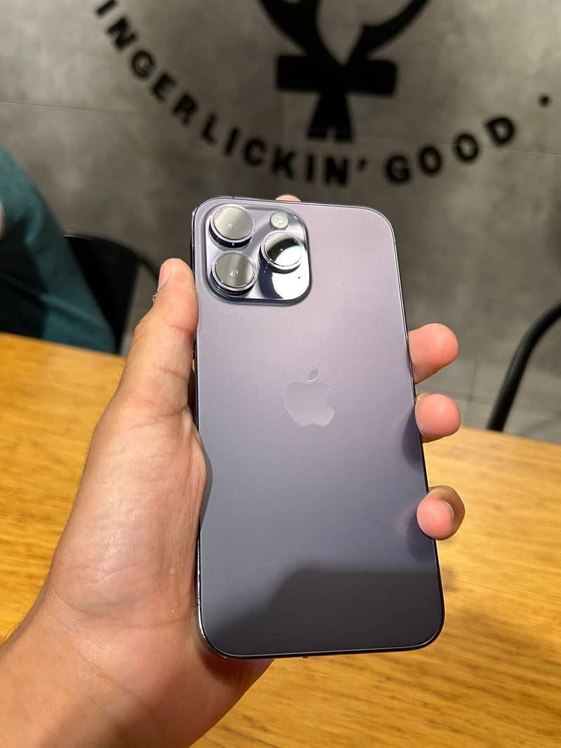 Apple iPhone 14 Pro Max 1