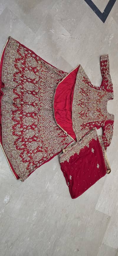 bridal lehnga 1 time use new condition.