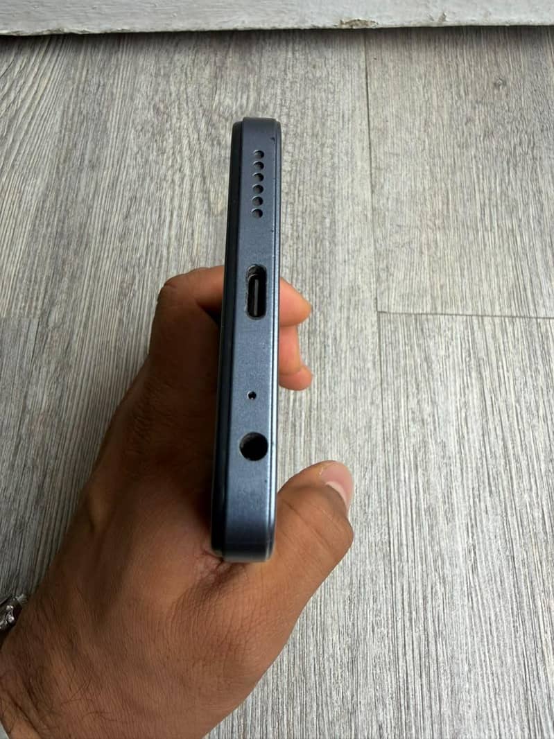 Tecno Spark 20C 4