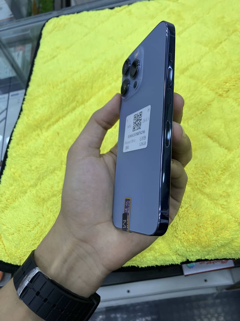 Apple iPhone 13 Pro 1