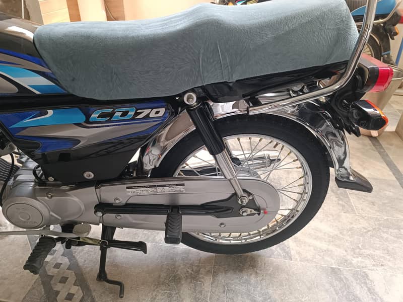 Honda CD70 6
