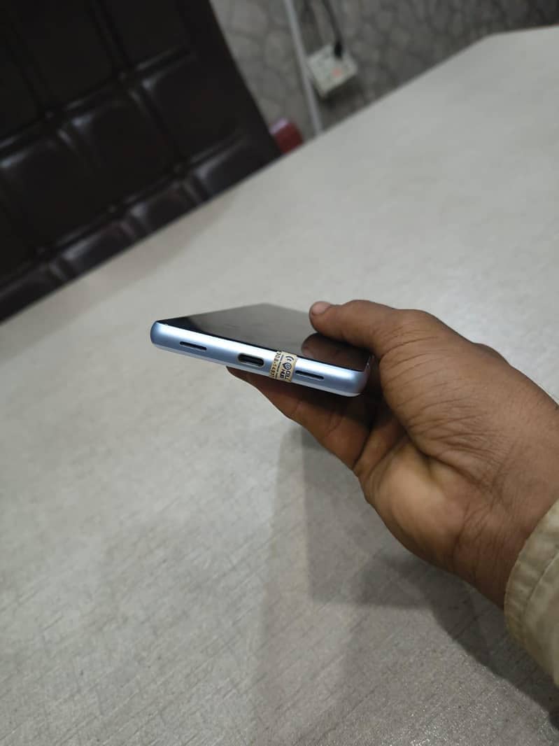Google Pixel 7a 2