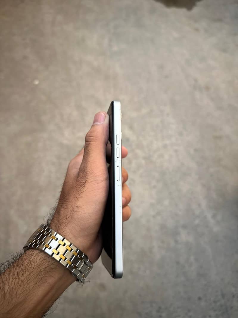Tecno Spark Go 2 3