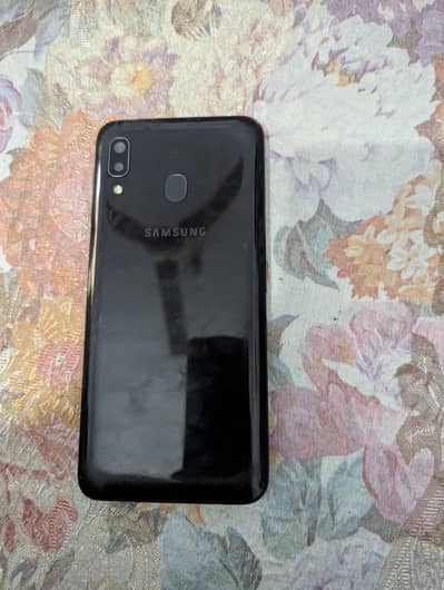 Samsung Galaxy A20  | Box + Charger | Excellent Condition