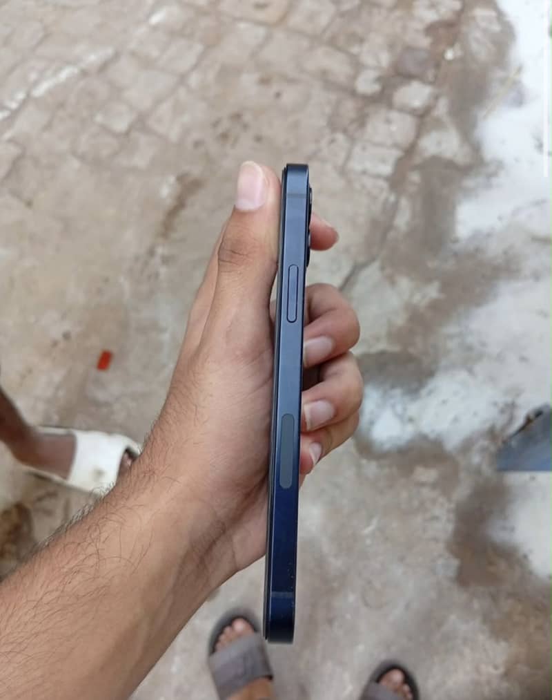 Apple iPhone 12 0