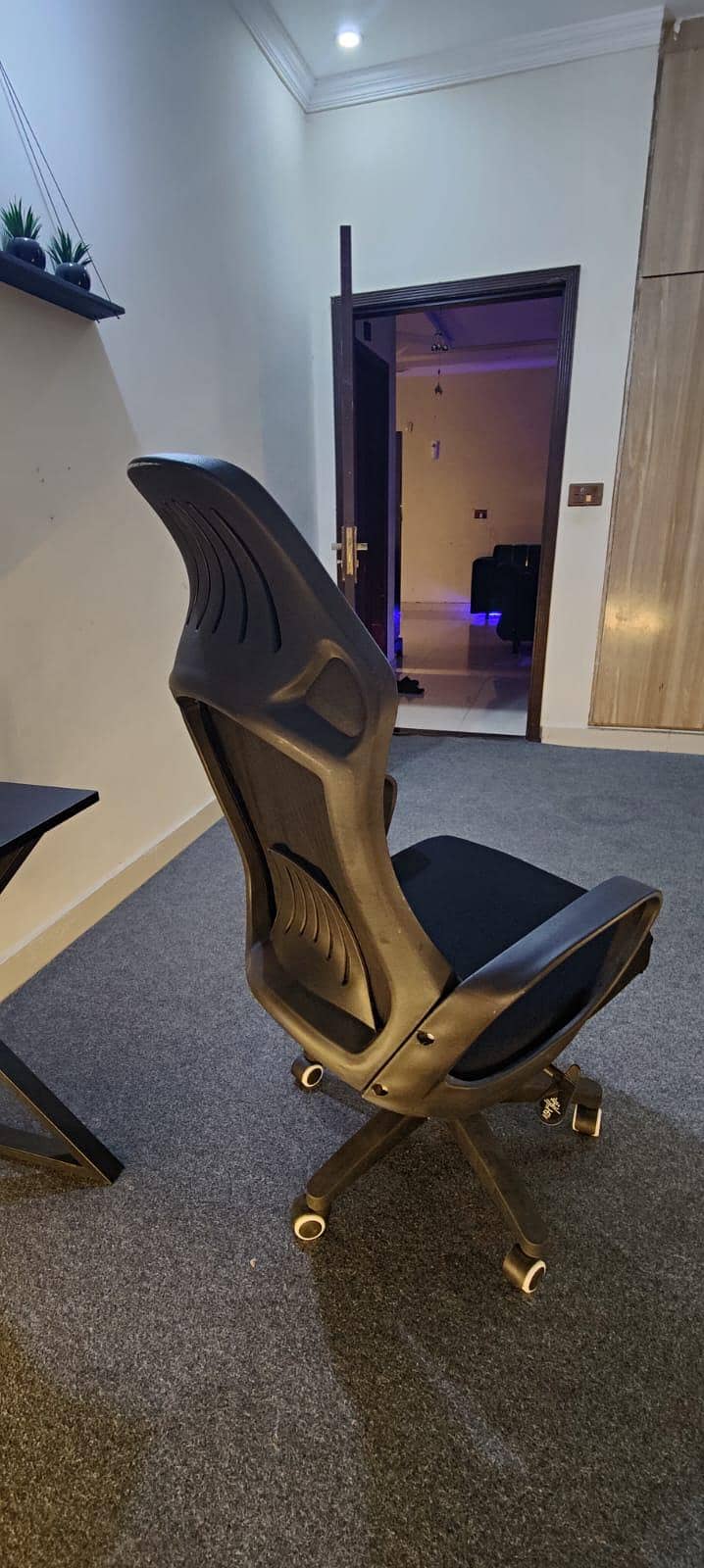COMPUTER TABLE CHAIR 5
