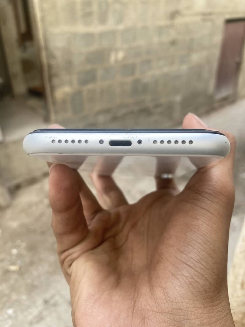 Apple iPhone XR 2