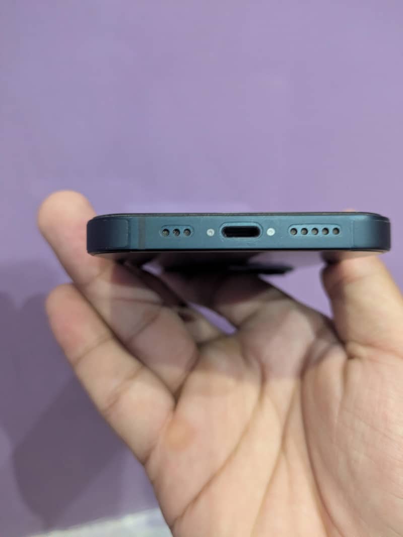 Apple iPhone 14 3