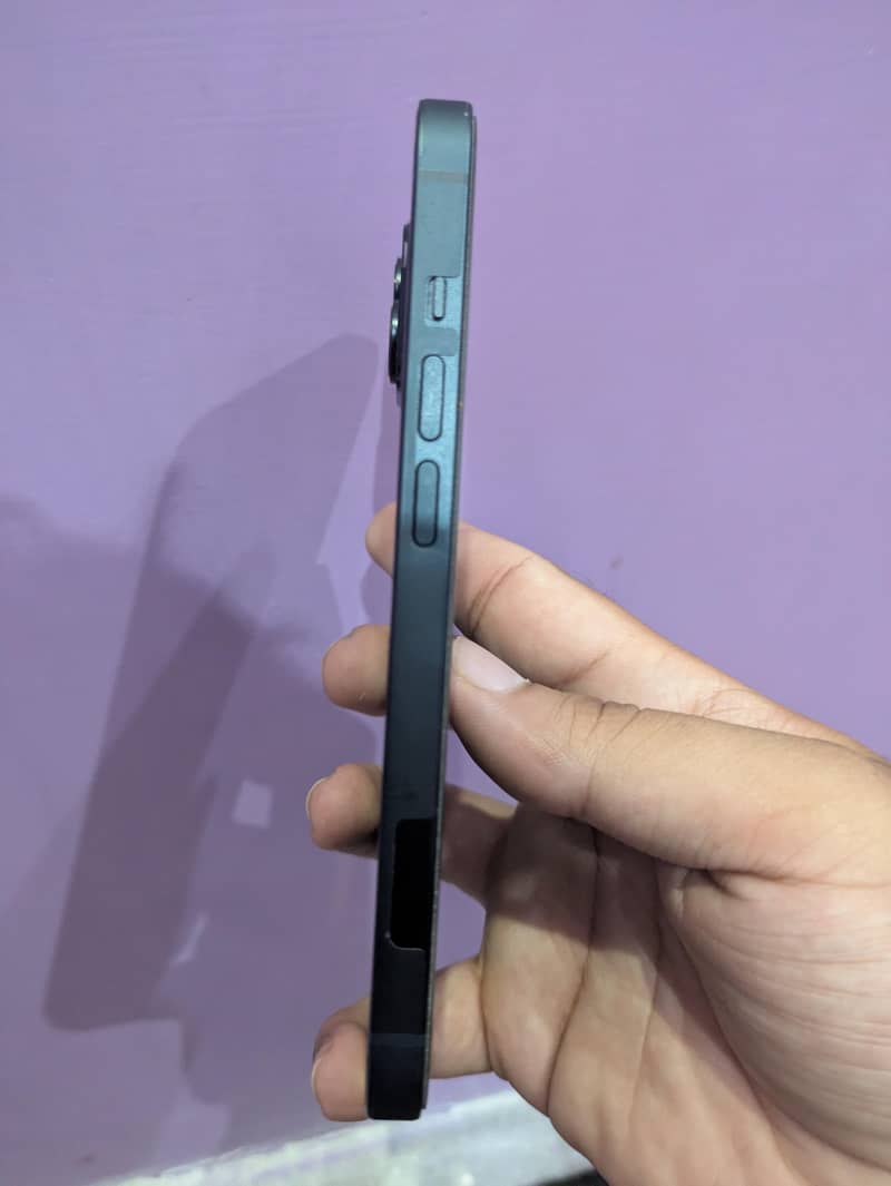 Apple iPhone 14 5