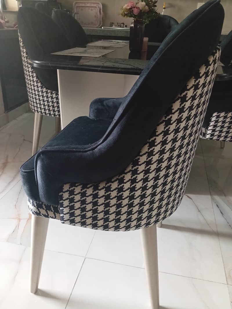 6 seater dinning table 2
