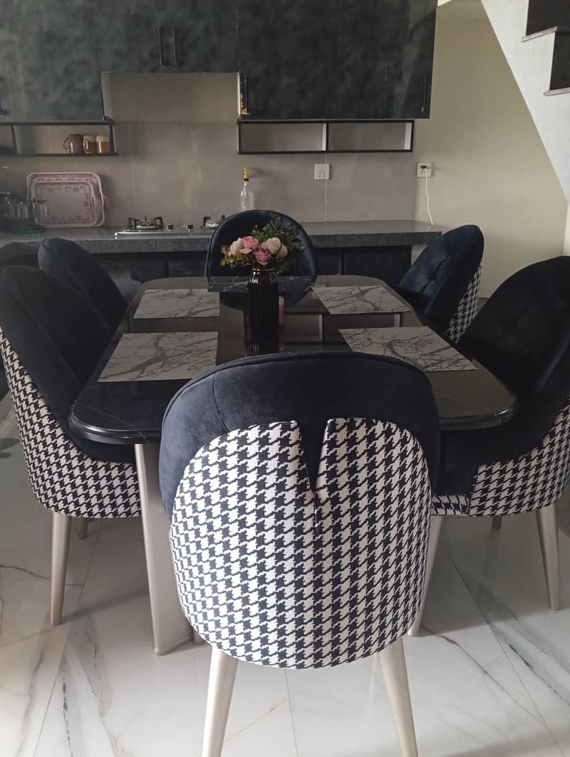 6 seater dinning table 6