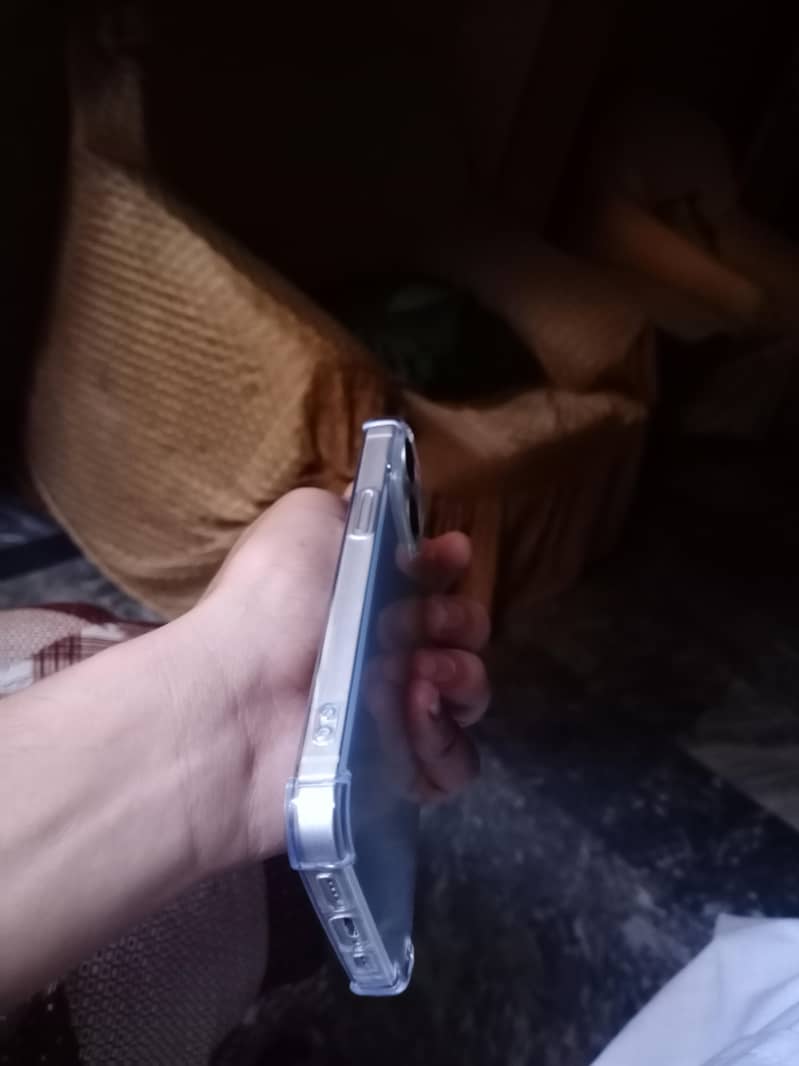 Apple iPhone 14 2