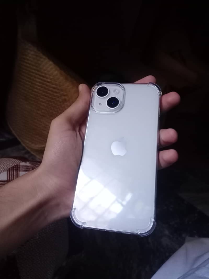 Apple iPhone 14 3