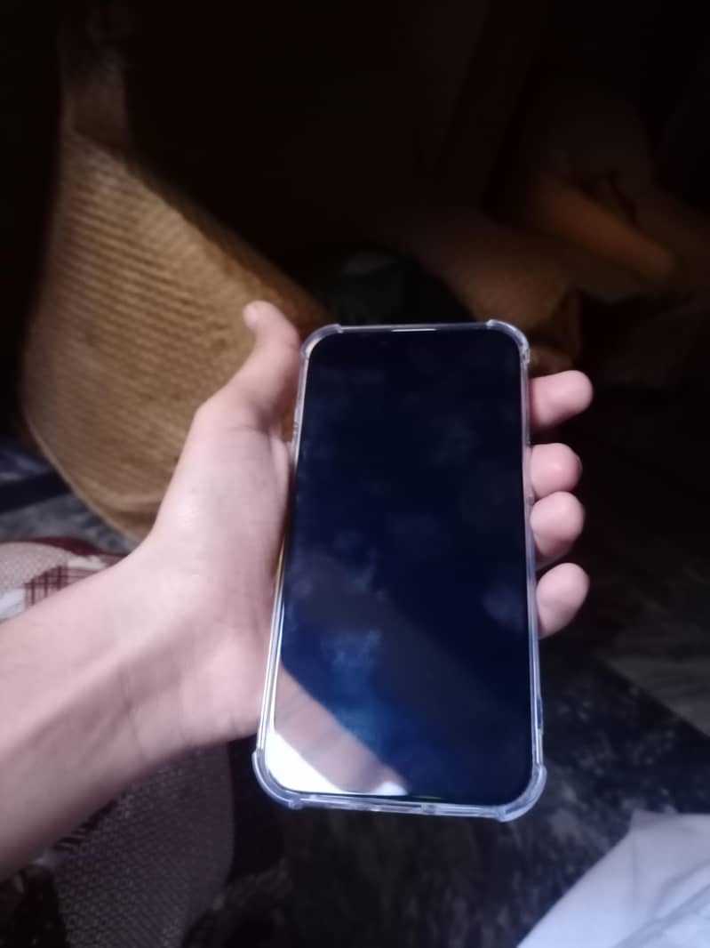 Apple iPhone 14 4