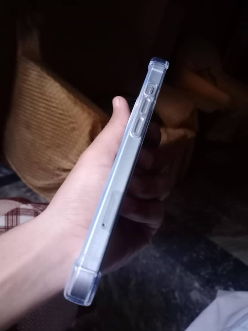 Apple iPhone 14 6
