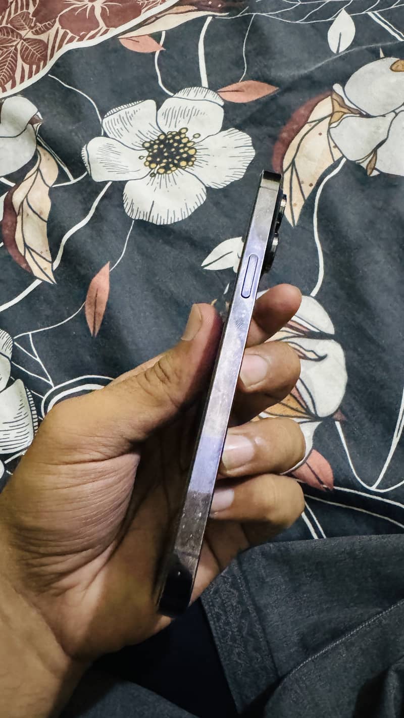 Apple iPhone 14 Pro Max 8