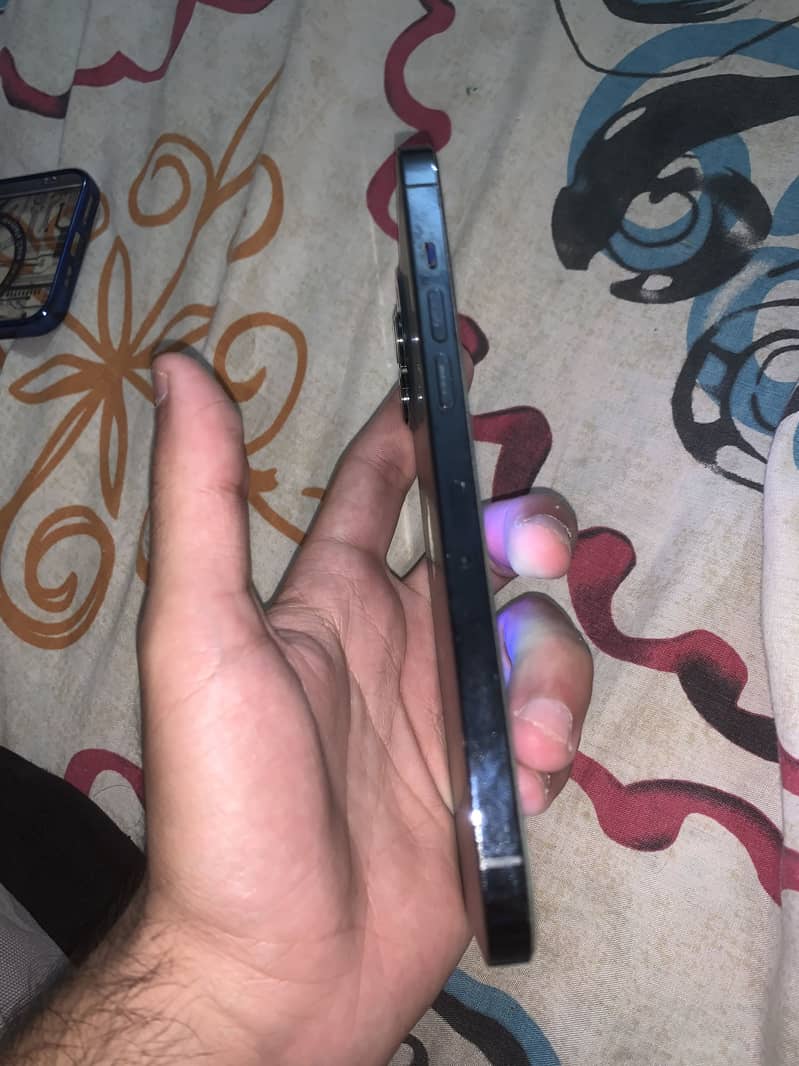 Apple iPhone 12 Pro Max 2
