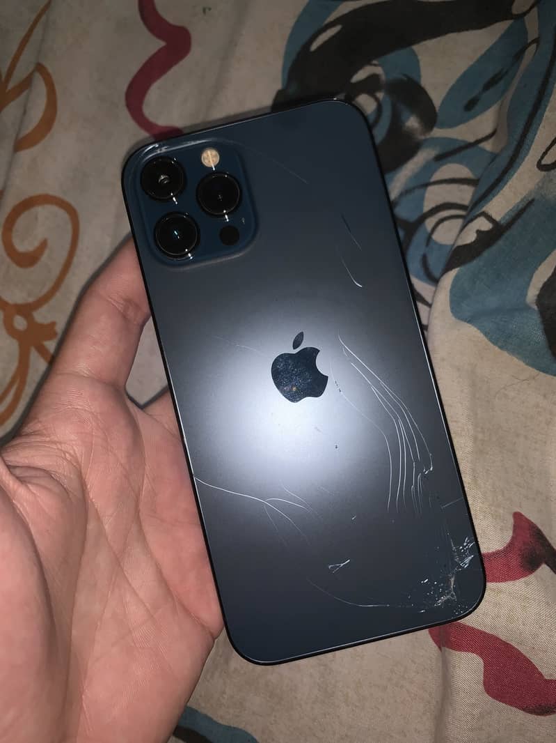 Apple iPhone 12 Pro Max 3