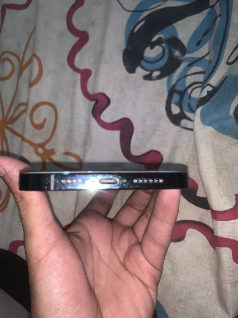 Apple iPhone 12 Pro Max 4