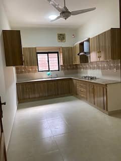 DHA Phase 4, 01 Kanal, 03 Bed, Luxurious Upper Portion For Rent. Original Pictures Attached