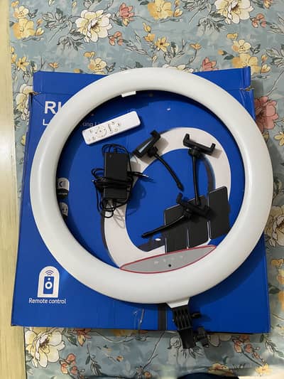 Ring Light 21” inches with adapter , remote and 3 holders