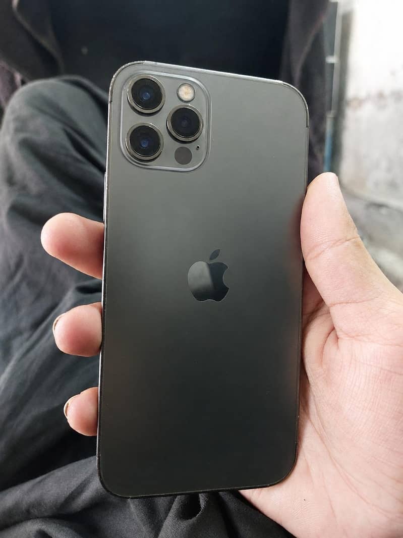 Apple iPhone 12 pro 0