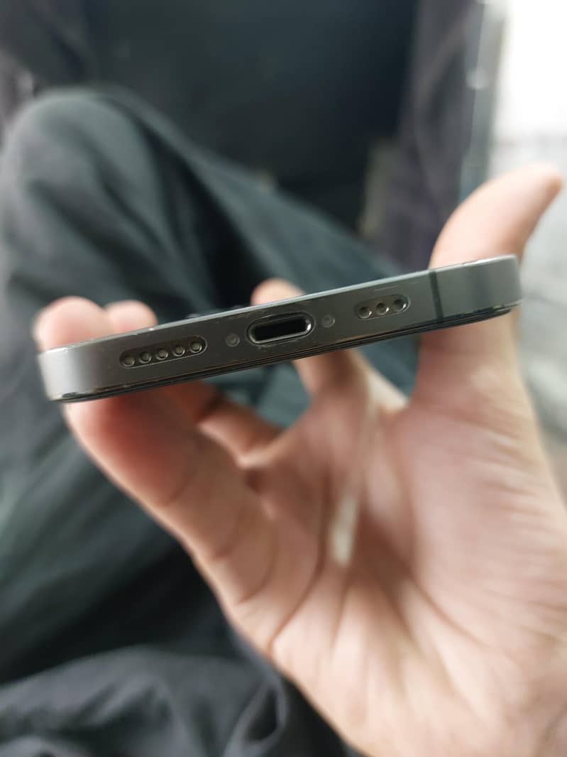 Apple iPhone 12 pro 3