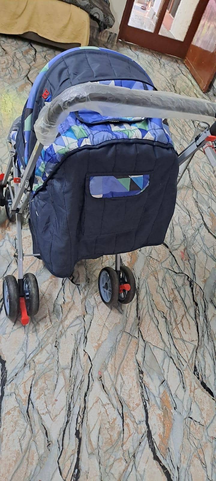 Strollar 1