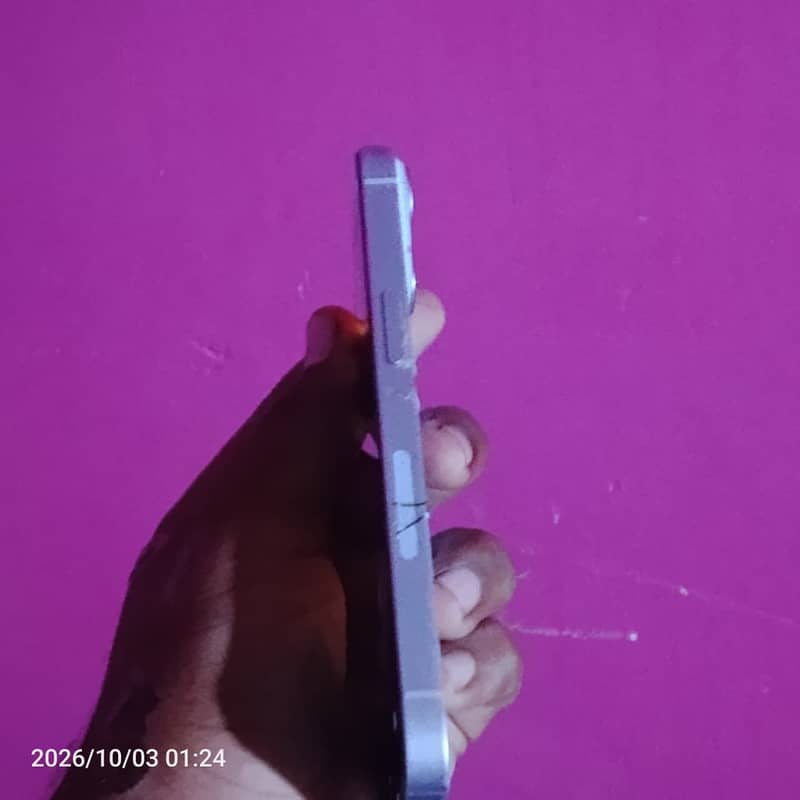 Apple iPhone 14 3
