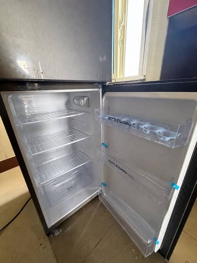 Haier fridge medium size new fridge use only one week