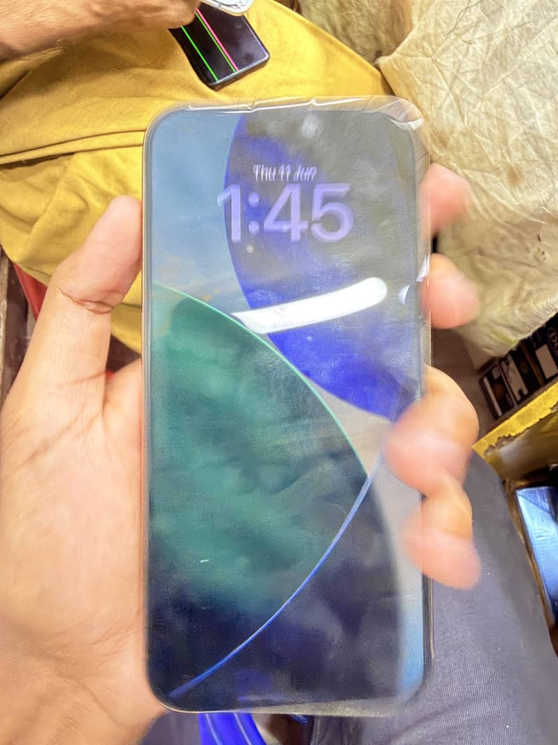 Apple iPhone 16 Pro Max 2