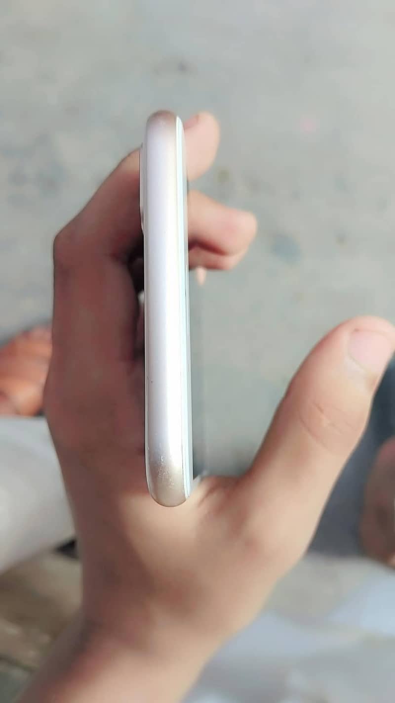 iPhone 8plus 4
