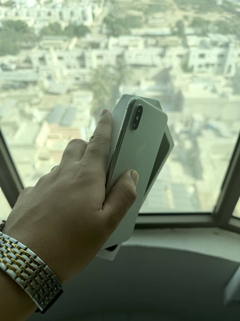 Apple iPhone XS Max 2