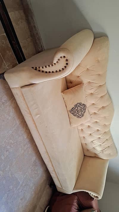 Chesterfield style modern luxury sofa / couch