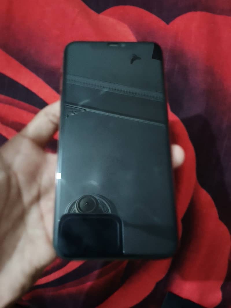 Apple iPhone 11 Pro Max 2