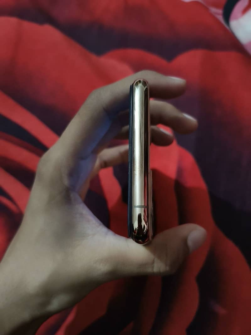 Apple iPhone 11 Pro Max 3